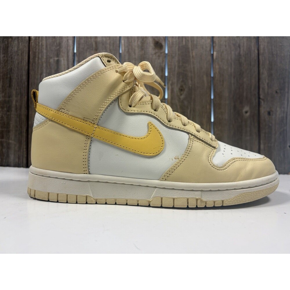 Nike Wmns Dunk High Pale Vanilla/Topaz Gold/Sail High Top Leather Lace Up Sz 7.5